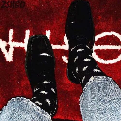 Rapper Chrysanthemum Socks Cotton HipHop Men and Women Four Seasons Street Dance Skateboarding Sports Unisex Tube Wild Socks