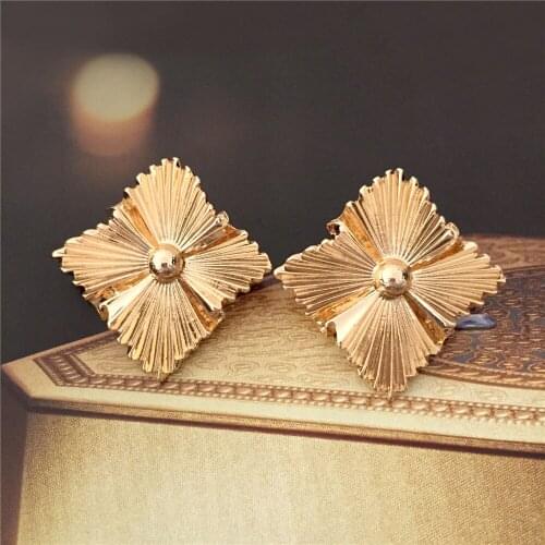 Chic Gold Color Plating Paper Folding Effect Textured Square Stud Earrings For Women Girl Elegant Gorgeous Casual Party Jewelry
