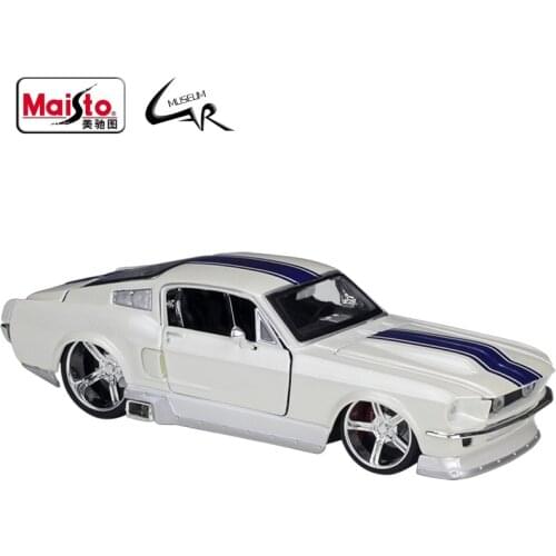 Maisto 1:24 Model Car Simulation Alloy Racing Metal Toy Car Children Toy Gift Collection 1967 Ford Mustang GT Modified Version