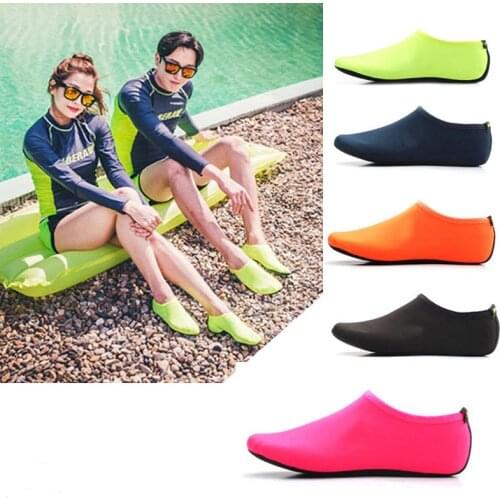 1 pair Water Shoes Men Women Swimming Socks Printing Color Summer Aqua Beach Sneakers Seaside Sneaker Socks Slippers