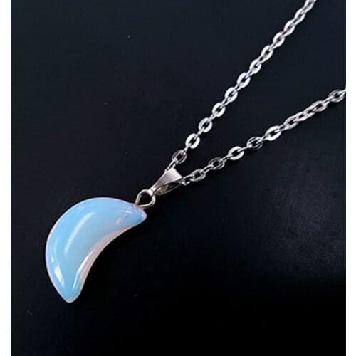 Natural stone Popular opal moon-shaped pendant necklace Banquet party ladies clavicle chain clothing matching accessories