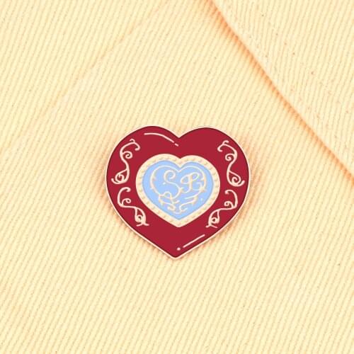 Red Heart Metal Enamel Pins Retro Paint Love Brooches Jackets Backpack Lapel Pin Badge Delicate Jewelry Gifts for Lover Friends