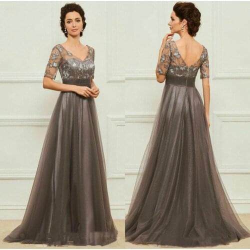 Vintage Mother of the Bride Dresses Lace Appliqued Evening Gowns Backless Floor Length Plus Size Wedding Guest Dress