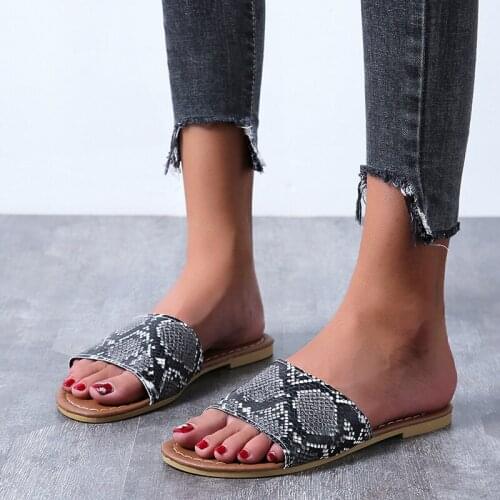 Fashion Woman Slippers PU Outside Slides Sandals Print Comfort Flat Slippers Casual Women Slippers Ladies Shoes Big Size 36-43