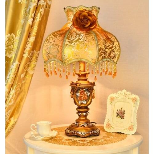 Fashion french rustic wedding gift princess court royal fabric lamp shade resin decoration table lamps for bed room
