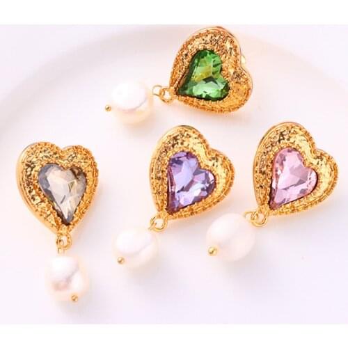 Vintage Baroque Pearl Imitation Crystal Heart Shaped Earrings Women New High Fashion French Pink Crystal Drop Earrings Jewelry