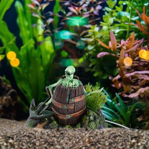 Saim 1pcs New Aquarium Accessories Aquarium Pirate Skeleton Wooden Barrel Decoration Fish Tank Aquarium Ornaments
