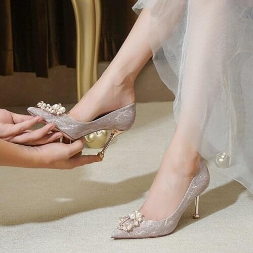 Female Party Quality Pumps French Wedding Shoes Summer Female Wedding Dress Bridal Shoes 2021 New Crystal Pointed Toe High Heels