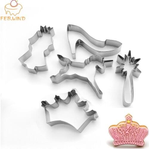 5pcs Diy Princess Cookie Cutter Set Wand/Slipper/Gown/crown/horse Cookie Cutter Metal Biscuit Tools Baking Fondant Cutters 021