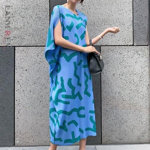 LANMREM 2021 Summer Blue Pleated Dress Irregular Short Sleeves Casual For Women Elegant Printed Dresses 2D3630