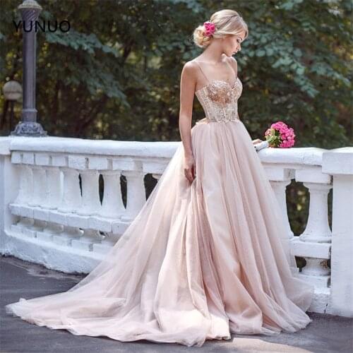 YUNUO 2021 Spaghetti Straps Wedding Gowns Backless Appliques A-line Tulle Simple Bridal Dresses Lace Up Closure Court Train