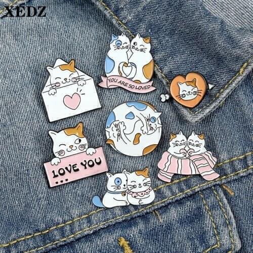 XEDZ Pink Spotted Cat Enamel Brooch Couple Love You Fashion Love Hug Envelope Cat Lucky Tai Chi Badge Fashion Pin Gift for Girls