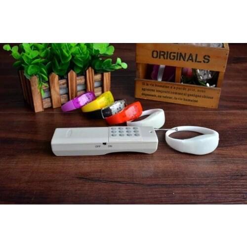 150pcs/Lot Led Flash Illuminated RGB Color Changing Bracelets with 12 Keys Remote Control For Holiday Party Event Decor SN273