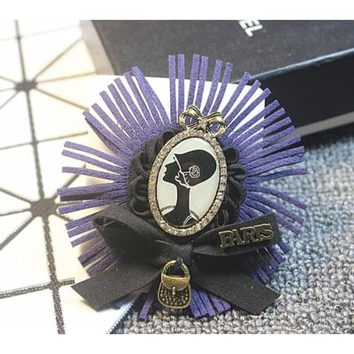 2021 New Girl Corsage Simplicity Vintage Elegant Imitation Pearl Bow Digital Brooch Pinsfor Women Fashion Jewelry Accessories