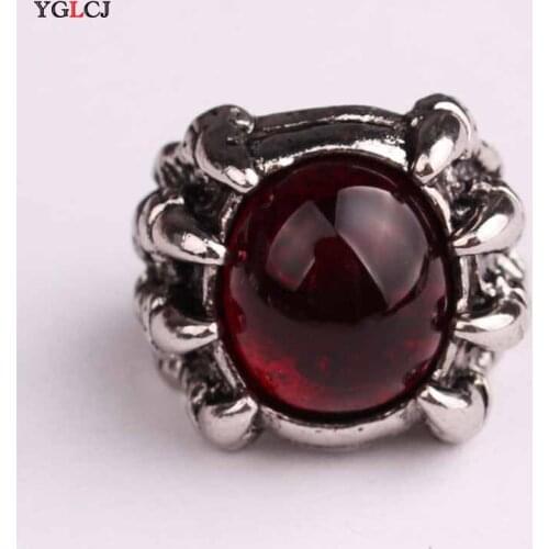 Classic Retro Punk Riding Motorcycle MenS Badge Ring Red Rhinestone Dragon Claw Ring MenS Stainless Steel Jewelry Accessories