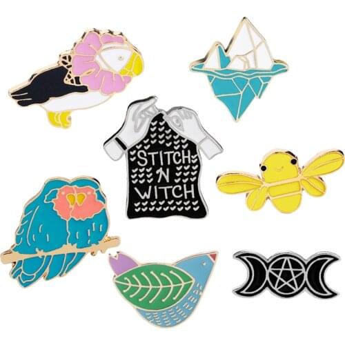 Animal Enamel Lapel Pins Cute Bee Peace Dove Parrot Birds Brooches Iceberg Stitch Witch Magic Circle Badge Jewelry Gift for Kids
