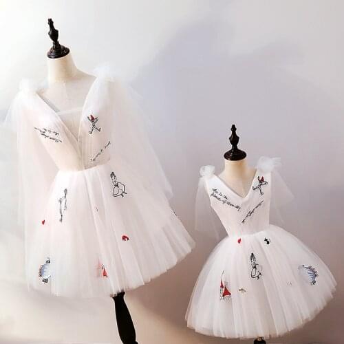 Mommy and Me Mother Daughter Wedding Dresses Clothes Mum Girls Princess Party Dress Family Amtching Outfits Clothes Family Look