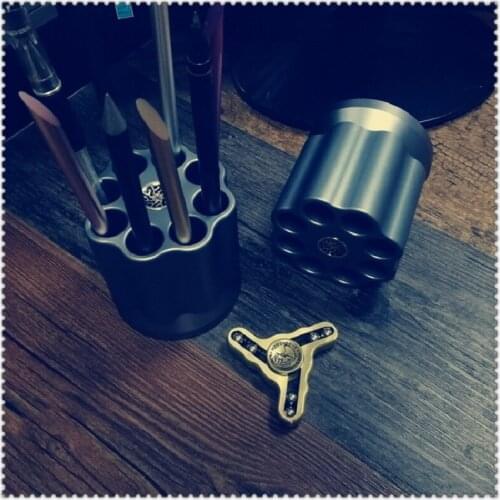 EDC Rotatable Hand Spinner Revolver Pen Holder Cylinder Metal 8 Slots Stress Reliever Office Stationery Multifunction Storage