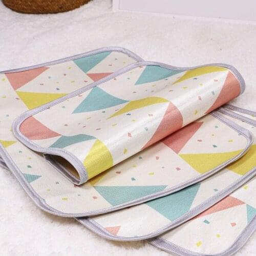 Pet Pad Summer Cooling Mat Dog Beds Mats Blue Pet Ice Pad Cool Cold Silk Moisture-Proof Cooler Mattress Cushion Puppy