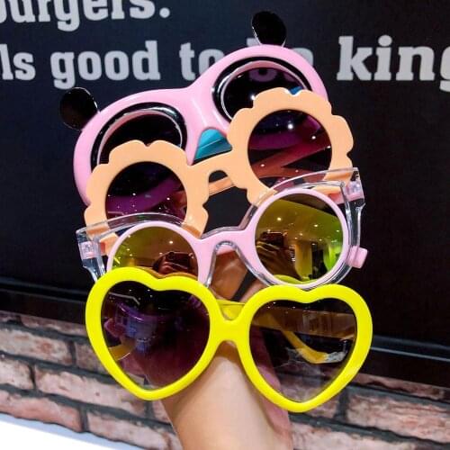 Kawaii Baby Childrens Cartoon Heart Glasses Protection UV Sunglasses New Fashion Childrens Girls Love Bow Toy Glasses