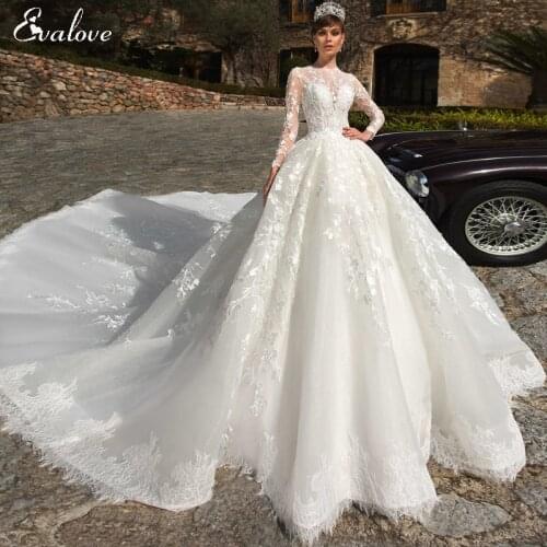 EVALOVE Gorgeous Appliques Chapel Train Bride A-Line Wedding Dresses 2021 Luxury O-Neck Beading Full Sleeve Vintage Bridal Gown