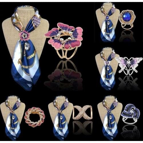 Trendy Colorful Crystal Scarf Buckle Rhinestone Butterfly Scarf Clips Pins And Brooches High Qualities Women Jewelry Xmas Gift