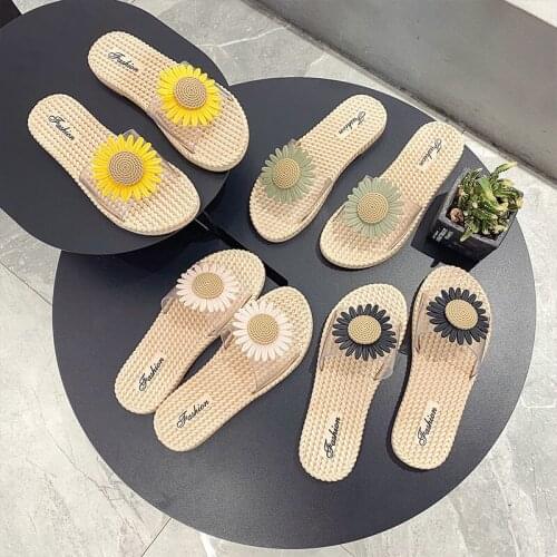 Slippers Female Summer Wear The Latest Cute Girl Little Daisy Flip Flops Home Household Non-Slip And Deodorant