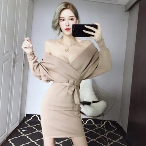 Europe Autumn Sexy V-neck Show Waist Batwing Sleeve Knitted Mini Dress Slim Elastic Hip Bottomed Dresses Women CPW5