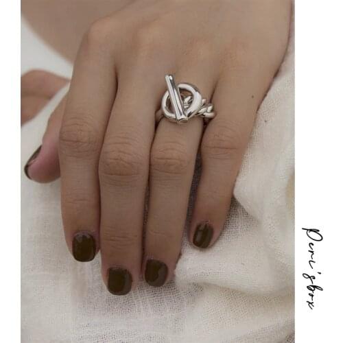 PerisBox Hollowed Out Toggle Clasp Twisted Rings Chain Circle Bar Geometric Rings for Women Minimalist Ring Jewelry 2019