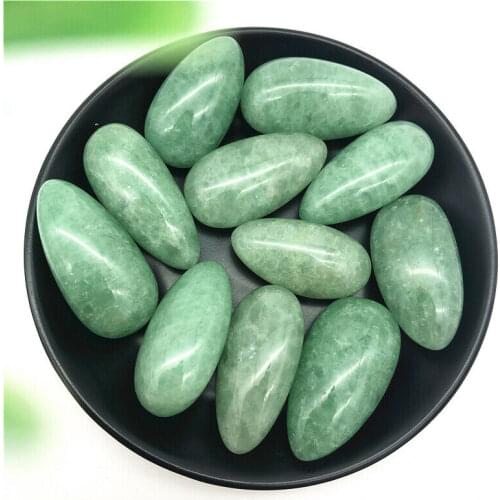 2pcs Natural Green Strawberry Quartz Crystal Polished Palm Stones Decor Healing Natural Stones and Minerals