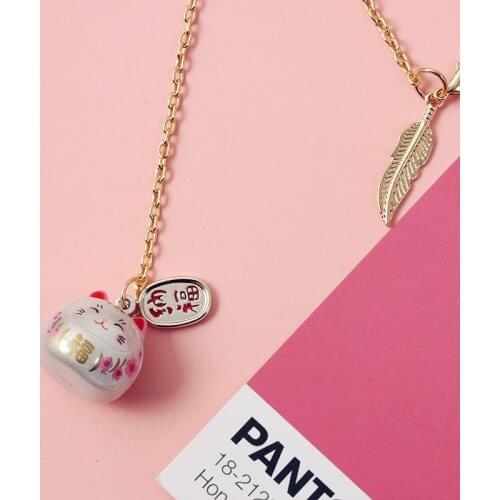 Cartoon Japan Lucky Cat Keychain Maneki Neko Trinkets Car Rearview Mirror Decoration Charm Omamori Pendant Keyfob Couple Gift