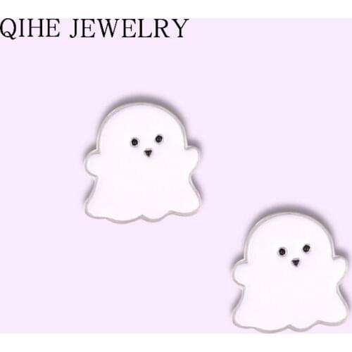 Halloween Cute Ghost Metal Enamel Pins Funny White Ghost Brooches Backpack Clothes Lapel Holiday Pins Badge Festival Jewery Gift