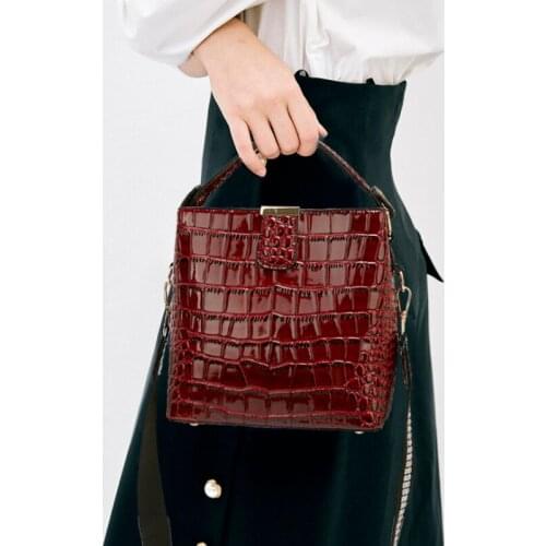 2021 New Style Handbags Summer Patent Leather Handbags Crocodile Pattern Handbag Shoulder Messenger Fashion Bucket Ladies Bag