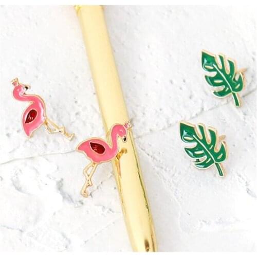 4pcs/set Christmas Snowflake Thumbtack Flamingo Pushpin Fresh Elk Press Thumb Tack Pin Photo Wall Push Pins DIY Decorative Nail