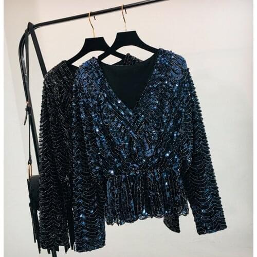 2018 New European Style Sequins Shirt Women Fashion Bling Long Sleeved T-shirt Bat Sleeve V Collar Sequined Shirts Crop Top Tops