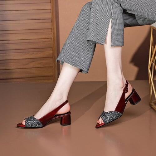 2021 Brand Design Buckle Ladies Sandals Genuine Leather Thick Heels Pumps Summer Newest Retro Wedding Office SANDALS Woman