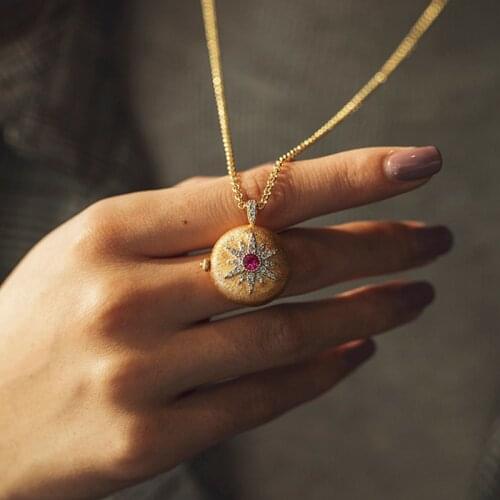 Amorita boutique Chains