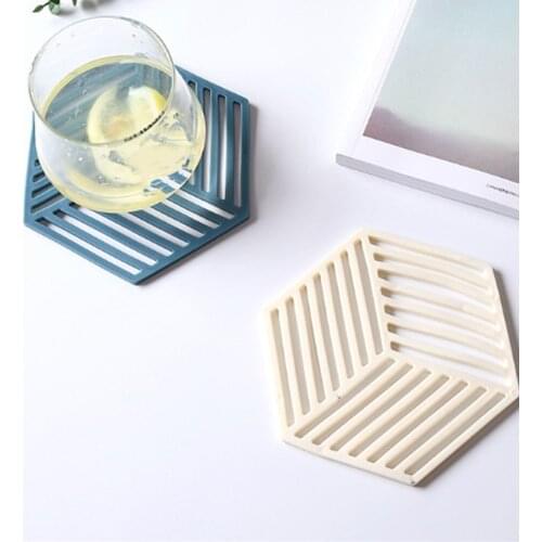 Nordic Simple Tableware Pad Coaster Anti Scalding Pad Kitchen Tool Silicone Material Hexagon And Various Color Clean Pads