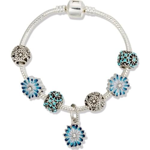 VIOVIA 2020 New Arrival Beads of Color Blue Flowers Daisy Flowers Design Bracelets for Original Bracelet Gift for Women B20017