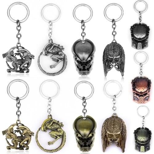 Movie Restore Scene Aliens Predator AVP Keychain Alien Queen Figure Cosplay Key Rings Men Key Accessories Gift