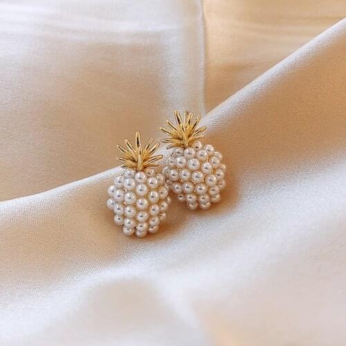 Geometric Pearl Women Classic Stud Earrings Pineapple Pearl Earrings Female Fashion Ear Stud Earrings Female Jewelry