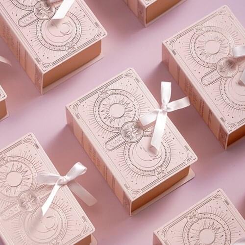 Pink /Blue Magic Book Gift Box Exquisite Bronzing Wedding Candy Box Baby Shower Packaging Boxes Party Christmas Decorative Bags