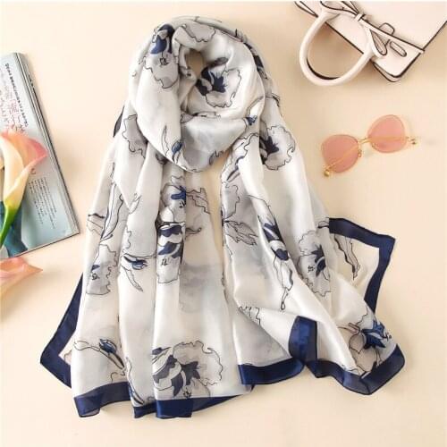 2020 Fashion Women Silk Scarf Spring And Summer Shawl New Style Luxury Brand Popular Headband Ladies Print Bandana Beach