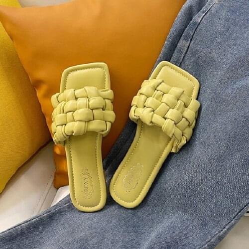 2021 Summer Weave Design Flats Women Beach Flip Flops Fashion Silp-On Slippers Outdoor Vintage Sandals For Women Casual Shoes