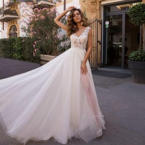 Sexy Wedding Dresses For Women 2021 Lace Applique Beading V-neck Sleeveless Wedding Gown Beach Bridal Gowns Robe De Mariee