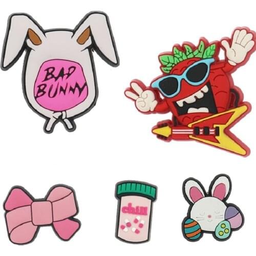 1Pcs PVC Avenger Shoe Charms Shoe accessories Shoe decoration Shoe Buckles Accessories Fit Wristband/Croc JIBZ