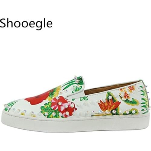 Men spike low top outdoor casual shoes Slip On Round Toe flower Printing loafers men casual shoes zapatos hombre