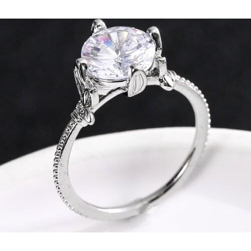 Wholesale Ladies Classic Flower Inlaid Delicate Copper Ring Elegant Inlaid White Crystal Zirconia Female Ring for Women Jewelry