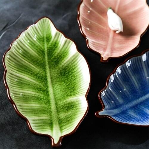 Japanese Ice Crack Leaf Shape Ceramic Snack Dish Gravy Boat Under Glaze Porcelain Dinner Plate Spicy Sauce Dish Sushi Cake Tray