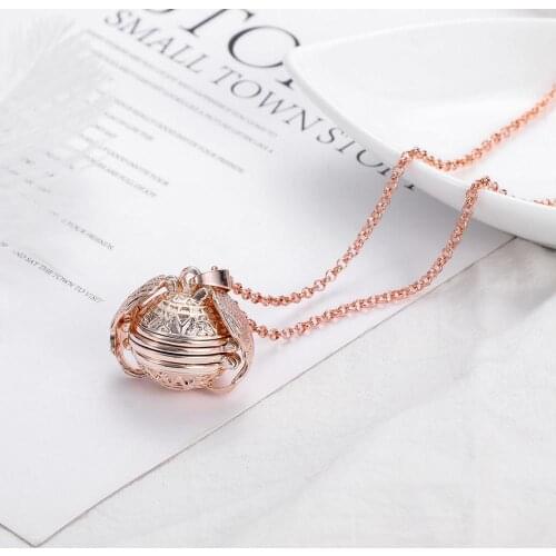 10 Phase box album love necklace can open multi-layer Photo box photo hollow angel feather wings folding necklace family jewelry